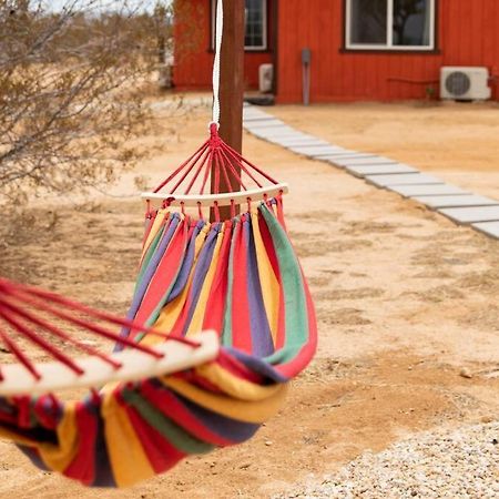 Cryptic Cabin-Tranquil Bohemian Getaway W/Hot Tub Yucca Valley Eksteriør billede