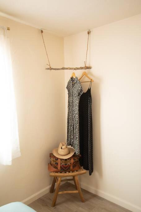 Cryptic Cabin-Tranquil Bohemian Getaway W/Hot Tub Yucca Valley Eksteriør billede