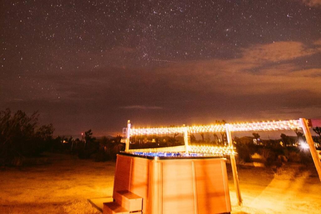 Cryptic Cabin-Tranquil Bohemian Getaway W/Hot Tub Yucca Valley Eksteriør billede